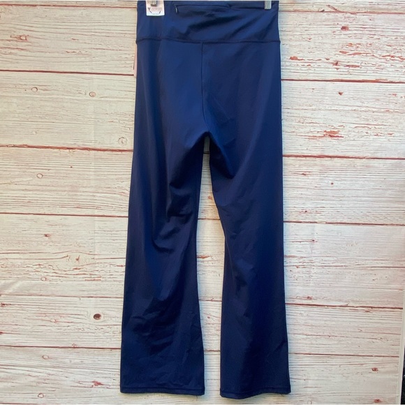 NWT Victoria’s Secret On Point Cloud Rouched Bootcut Leggings in Navy Sz… - Picture 13 of 15
